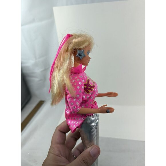 W/ ORIG OUTFIT Vintage 1987 Barbie & the Rockers Real Dancing Action Doll #3055 - Picture 5 of 8